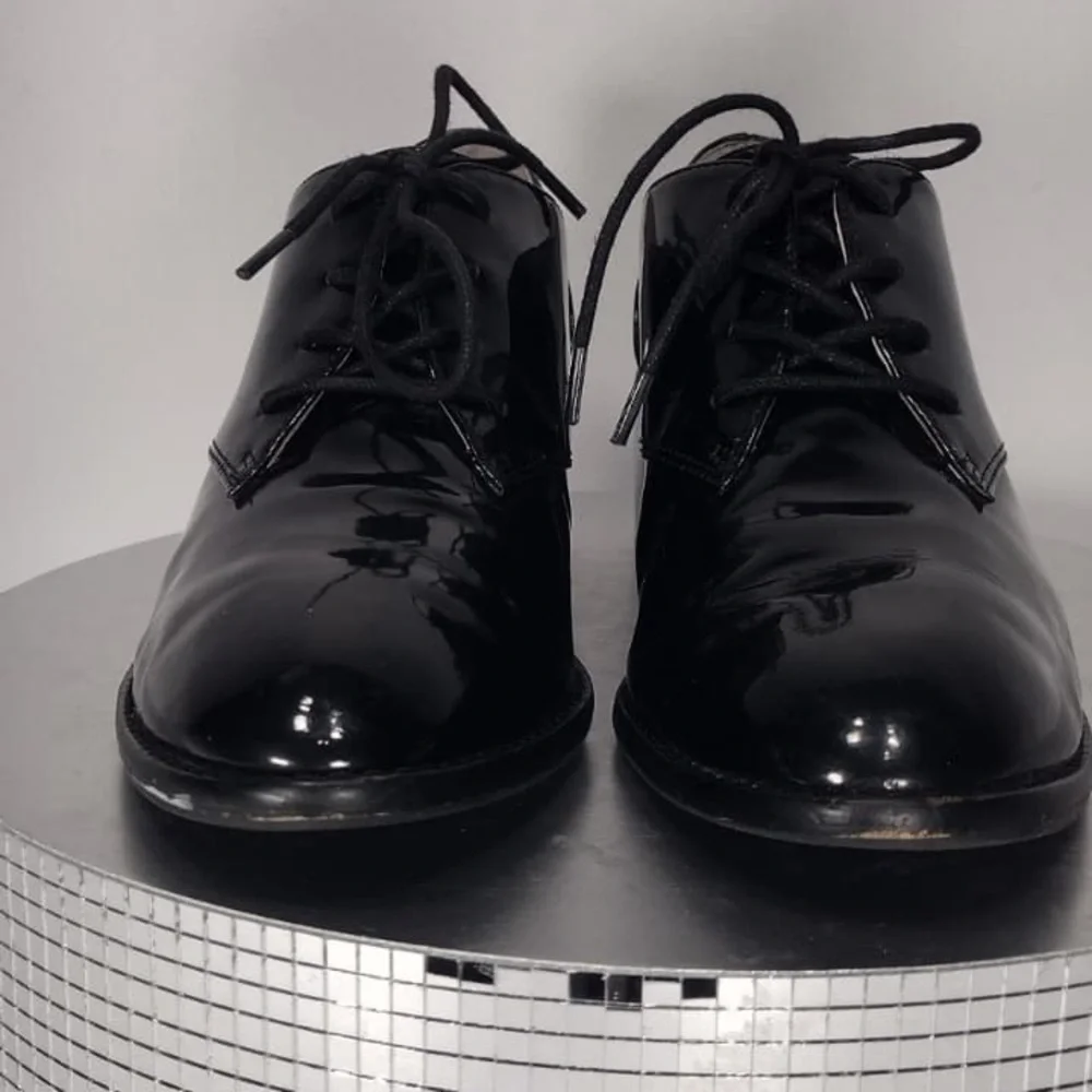 Louise Et Cie Classic Black Men's Dress Shoes size 7 pre owned Exellent cond